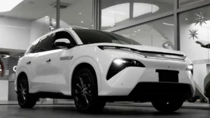 BYD ATTO 8 arriva nel 2027: SUV elettrico 7 posti, 775 CV e 653 km