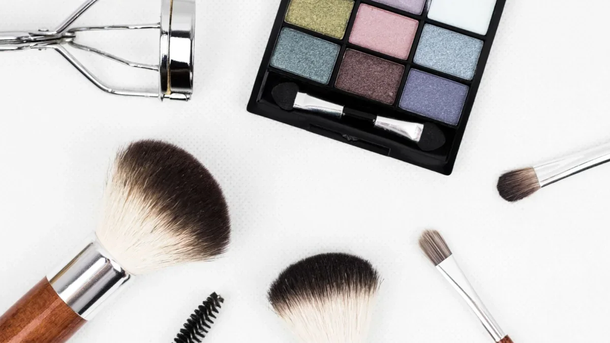 Gli accessori occhi che rendono il make-up più facile