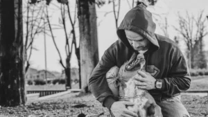 Un italiano su tre vive con un animale da compagnia: nuovo volto delle famiglie Italiane
